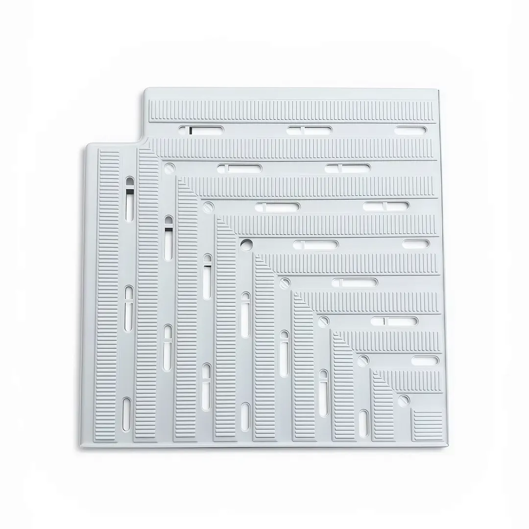 Σετ γωνιακών σχαρών πισίνας λευκές με αυλακώσεις για σωστή αποστράγγιση