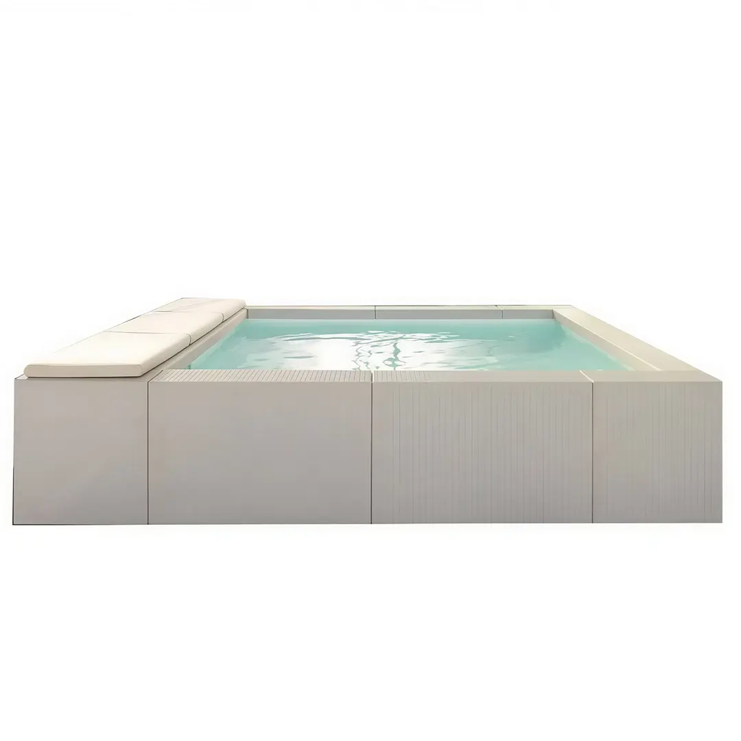 Μικροπισίνα Playa εξωτερικού χώρου σε λευκό φόντο