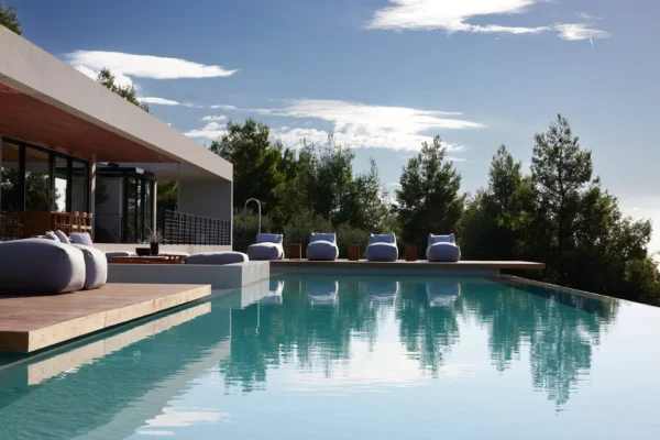 Κατασκευή Πισίνας Μπετού με Μονόπλευρη Υπερχείλιση και Ξεχωριστό Τζακούζι 10