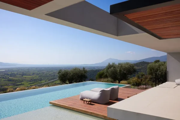 Κατασκευή Πισίνας Μπετού με Μονόπλευρη Υπερχείλιση και Ξεχωριστό Τζακούζι 11