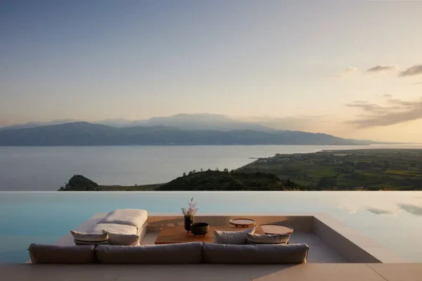 Κατασκευή Πισίνας Μπετού με Μονόπλευρη Υπερχείλιση και Ξεχωριστό Τζακούζι 14