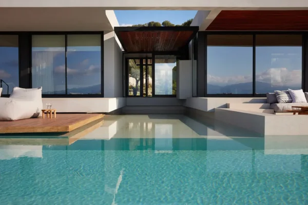 Κατασκευή Πισίνας Μπετού με Μονόπλευρη Υπερχείλιση και Ξεχωριστό Τζακούζι 7