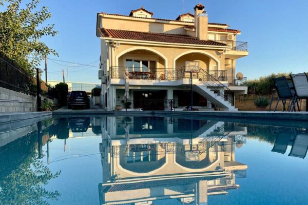 Πισίνα με Πάνελ Πολυπροπυλενίου με Skimmer Ανακυκλοφορίας