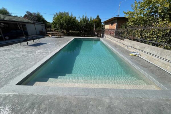 Πισίνα με Πάνελ Πολυπροπυλενίου με Skimmer Ανακυκλοφορίας