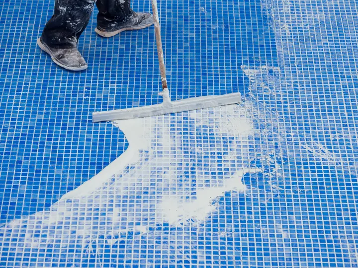 Συνεργείο Καθαρισμού Πισίνας