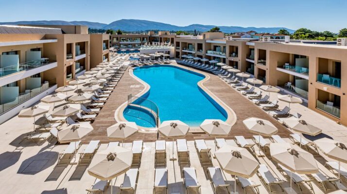 Κατασκευη πισινας μπετον