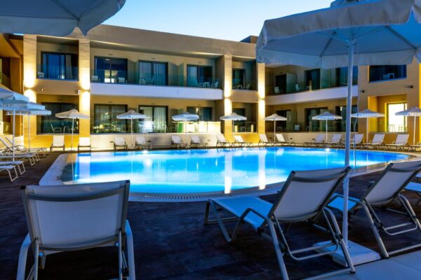 Κατασκευη πισινας μπετον